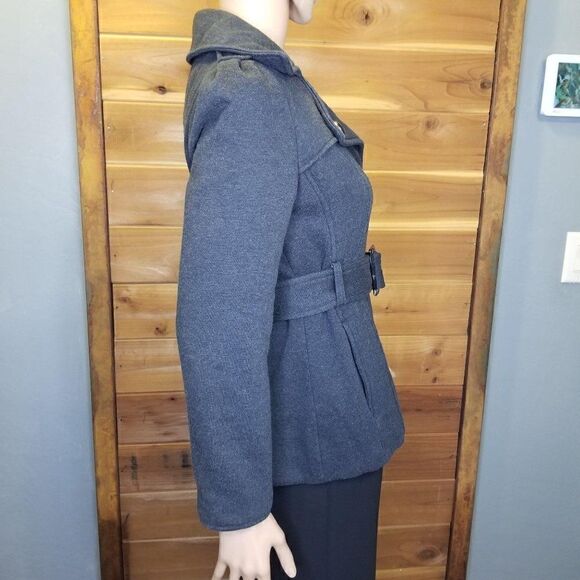 Kenneth
Cole Reaction Jacket (size S) - Picture 3 of 8